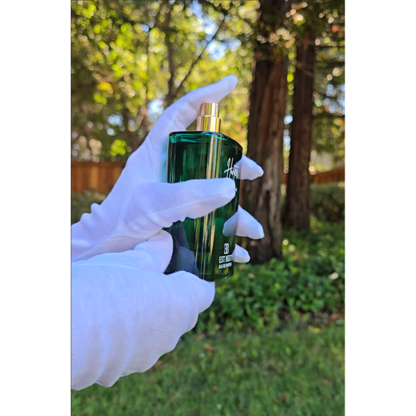 6 hunter est best perfume bottle side